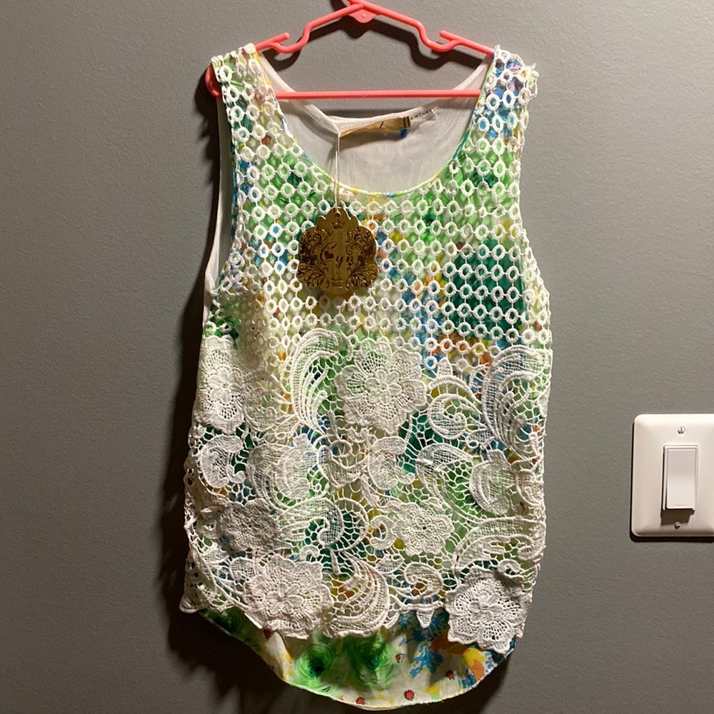 BRAND NEW YOUTH GIRLS TANK SIZE 12! NWT. SMOKE FREE HOME.